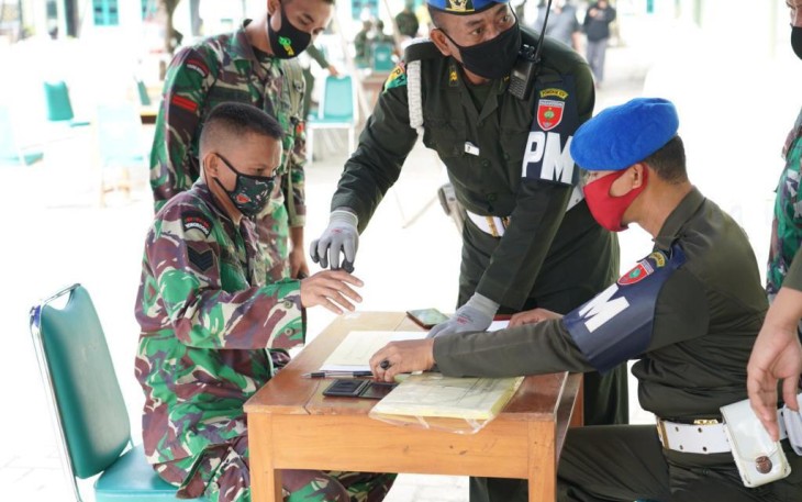 Denpom Kendari Permudah Pembuatan SIM TNI