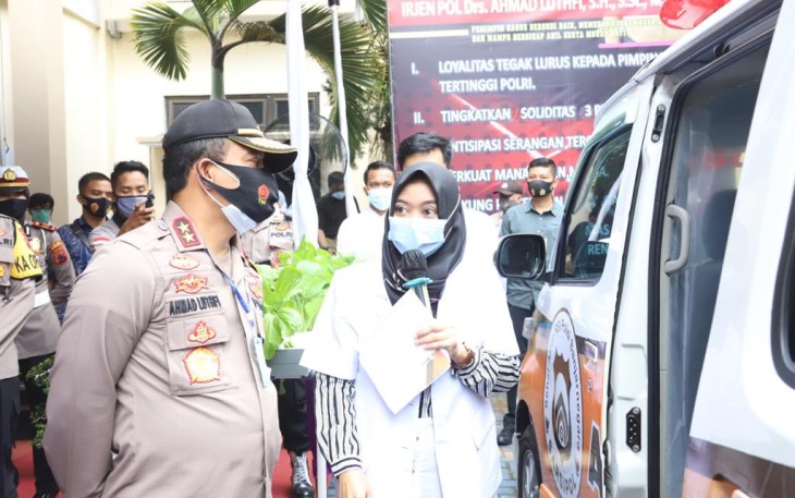 Kapolda Jateng Terima Hibah 1 Mini Bus dan 2 CRV dari Pemda Banjarnegara