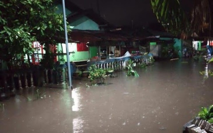 pasca air menggenangi badan jalan