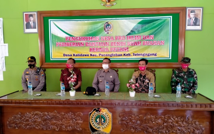 Bupati Tulungagung Kukuhkan Desa Kalidawe Sebagai Desa Pro Iklim