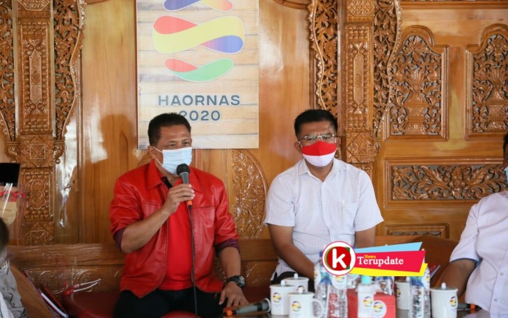 Wabup Blitar Marhaenis Urip Widodo (pakai pakaian warna Merah) saat Menjadi Narasumber Peringatan Haornas Tahun 2020 (foto: Faisal NR / Klikwarta.com) 