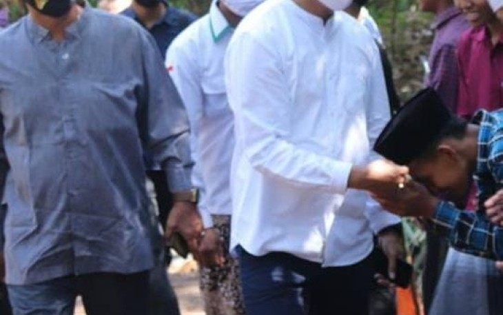 Wakil Bupati (Wabub) Batang Suyono, S.IP., M.Si. dan rombonga Pengajian Haul Pertapan Bahurekso-Sulamjono, Rabu (28/10/2020)  