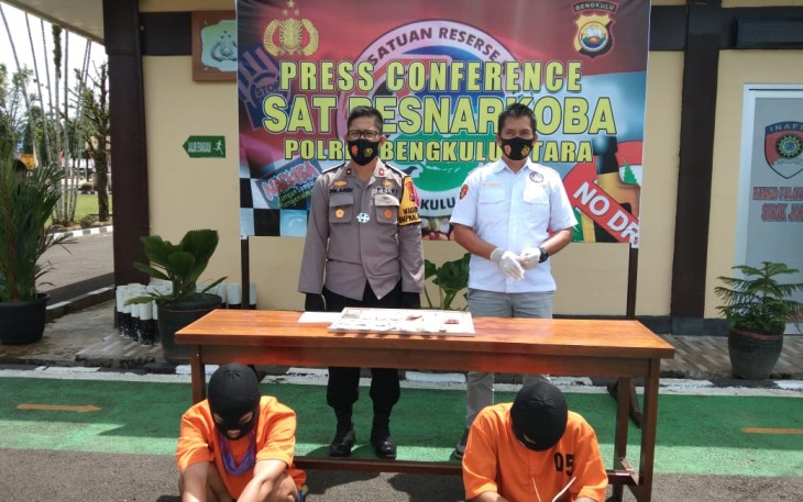 Sat Res Narkoba Polres Bengkulu Utara Saat Melakukan Konferensi Pers 
