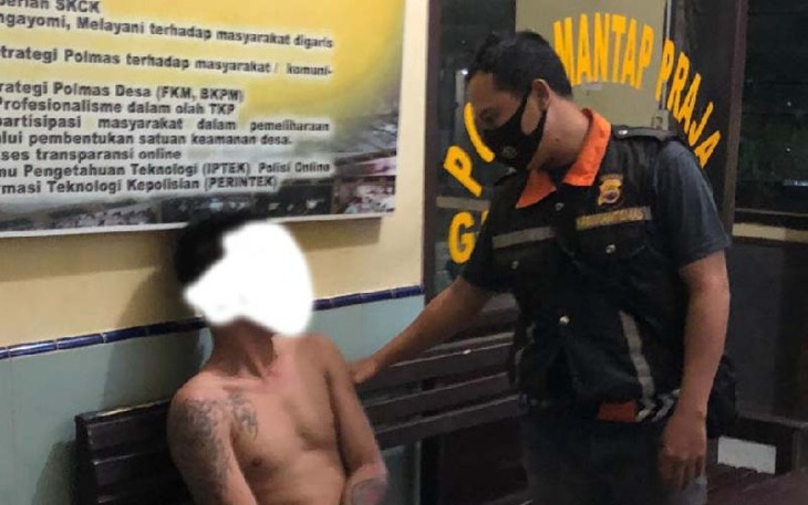 Bhabinkamtibmas Polsek Gading Cempaka Amankan Pemuda Mabuk Buat Onar di Warung Bakso