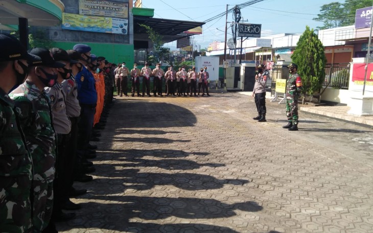 Kecamatan Limpung dan Banyuputih melaksanakan gelar apel siaga penanggulangan bencana di halaman Balai desa Sempu Kecamatan Limpung Kabupaten Batang, Kamis ( 19/11/2020 )