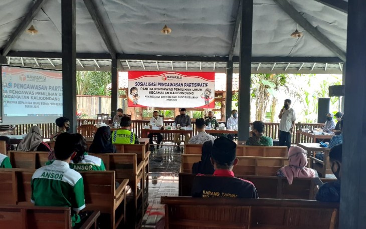Kodim 0702/Purbalingga Kapten Arm Sudiyo  hadir di kegiatan Sosialisasi Pengawasan Partisipatif Pilkada Tahun 2020. Kegiatan bertempat di RM Kebone Mbah Badrun ,Kelurahan Bojong, Kecamatan Purbalingga, Kabupaten Purbalingga, (25/11/2020).