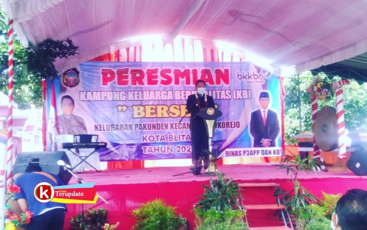 Pembukaan Kampung KB Berseri oleh Pjs Walikota Blitar Jumadi (foto : Faisal NR / Klik Warta) 