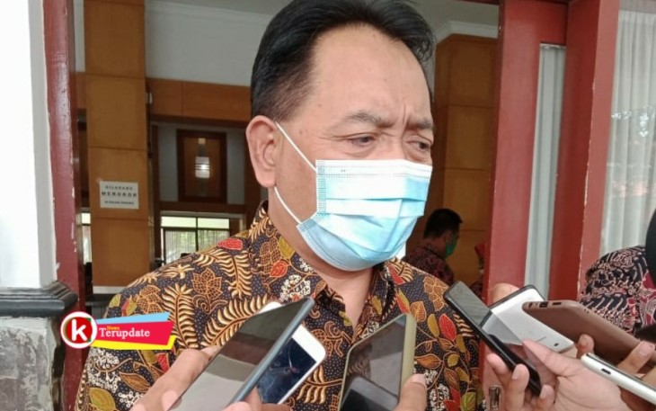 Pjs Walikota Blitar Jumadi (foto : Faisal NR / Klik Warta) 