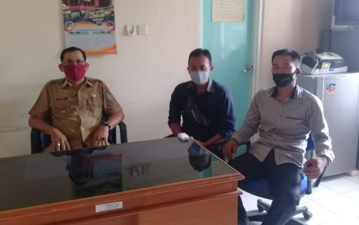 Ketua DPC ABPEDNAS Kaur Widi Harto Melalui Sulaiman dkk Selaku Divisi Hukum dan HAM DPC ABPEDNAS Kabupaten Kaur Menyampaikan Dengan Camat Kecamatan Tetap Tentang Banyaknya Oknum Pemerintahan Desa di Kabupaten Kaur Yang Tidak Menyampaikan Dokumen RKPDes APBDes dan Gambar Bangunan Fisik Terhadap Badan Permusyawaratan Desa 