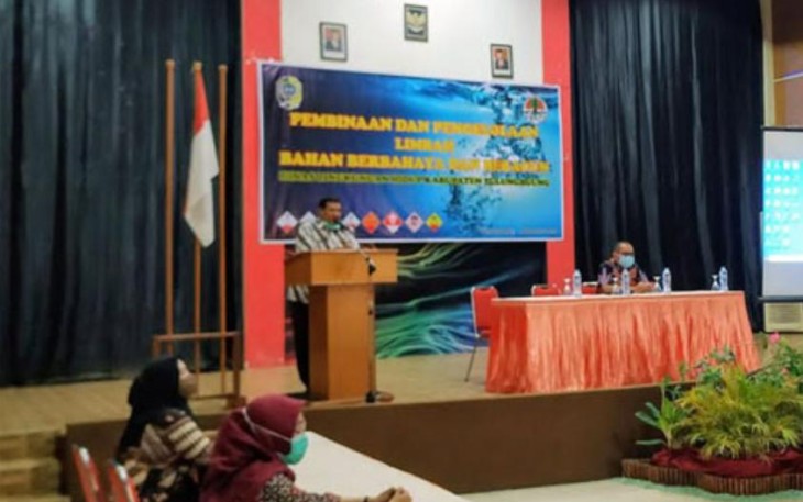 Dinas Lingkungan Hidup Tulungagung Gelar Giat Pembinaan dan Pengelolaan Limbah B3 dengan Paramedis