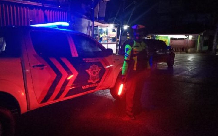 Polres Bengkulu Selatan Kerahkan Personil Jaga Jalan Tengah Malam