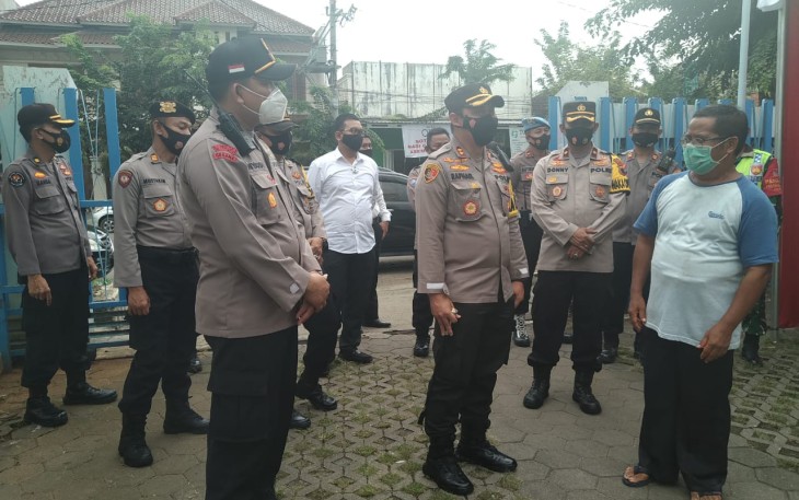 Kapolres Batang AKBP Edwin Louis Sengka Memimpin Langsung Pengecekan Sejumlah Gereja dan Pos Pengamanan di Batang