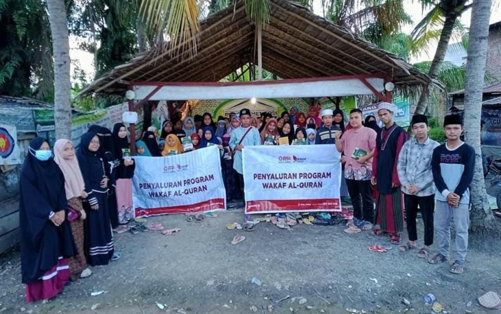 PPPA Daarul Quran Medan Salurkan Qur'an Wakaf Para Donatur