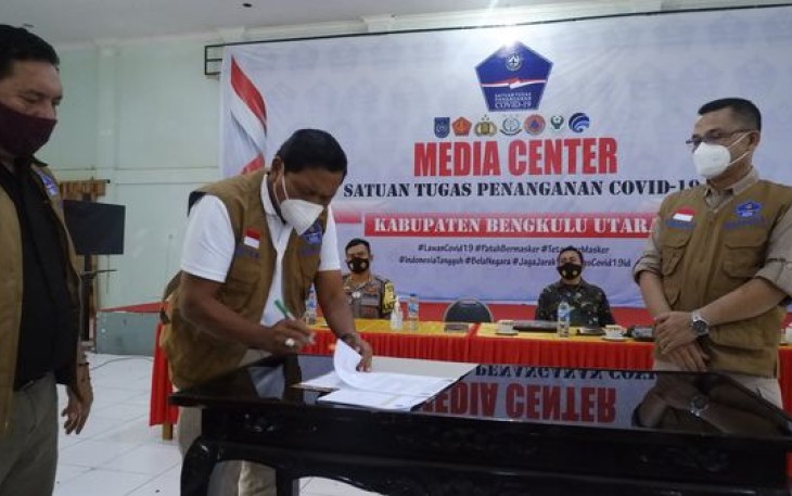Bupati Bengkulu Utara Ir.H.Mian