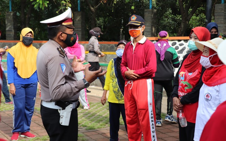 Polres Kendal Polda Jateng kembali melaksanakan operasi yustisi dengan sasaran membubarkan kerumunan warga. Pagi ini, Sabtu (23/1/2021)