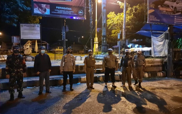 Forkompimcam Kaliwungu Laksanakan Patroli guna menciptakan Kamtibmas yang kondusif di wilayah hukum Kecamatan Kaliwungu Kamis, 31/12/2020.