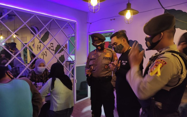 Tim Aman Nusa Polda Bengkulu Beri Imbauan Prokes di Lokasi Keramaian
