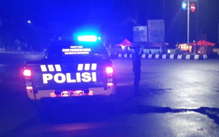 Patroli Sabhara Polres Bengkulu Selatan Ingatkan Warga Patuhi Prokes Covid-19