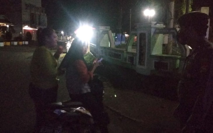 Patroli Sabhara Polres Bengkulu Selatan Bubarkan Anak Muda Keluyuran Malam Hari