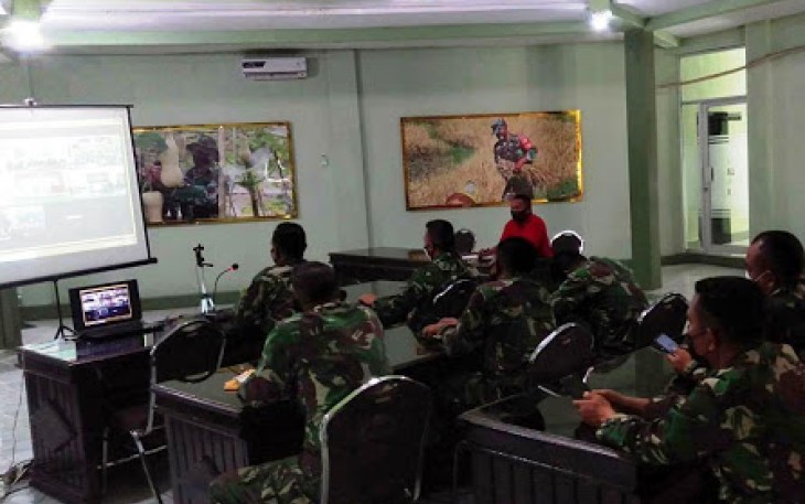 Para Pejabat Bintara Administrasi (Bamin) Jajaran Kodim 1310/Bitung Mengikuti Sosialisasi Bimbingan Teknis (Bimtek) e-audit Secara Virtual 