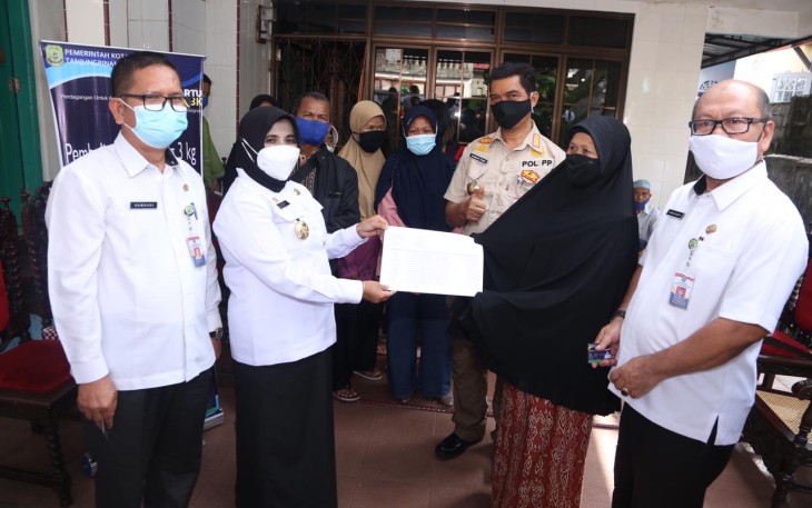 Wali Kota Tanjung Pinang Hj Rahma SIP Launching Kartu Pelanggan Gas 3 Kg