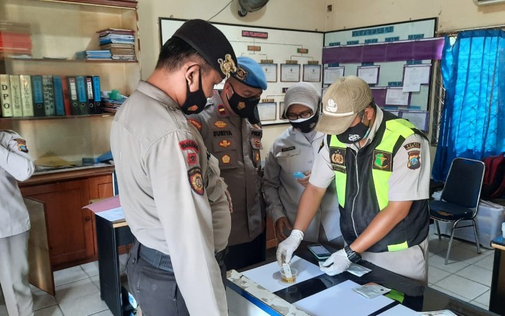 Personel Polres Tanjung Pinang di Cek Urine Secara Acak