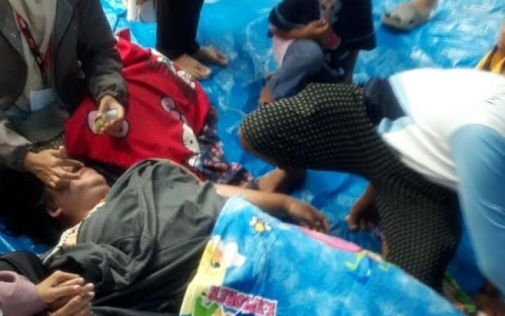 Ibu-ibu Pingsan