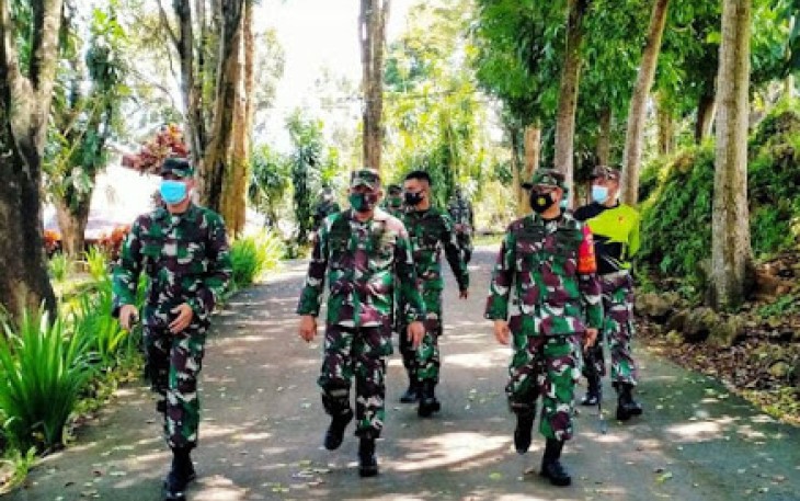 Dandim 1310/Bitung Dampingi Kasdam XIII/Mdk Tinjau Kesiapan Lokasi Karantina Untuk Personel Yonif R 712/WT