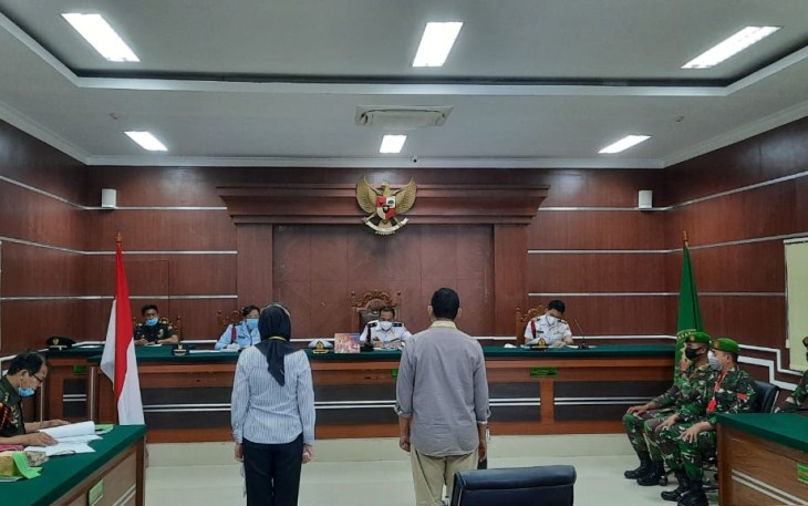 Pengadilan Militer III-17 Manado Kembali Laksanakan Persidangan Perkara Penganiayaan yang Dilakukan Oleh Tiga Anggota TNI 