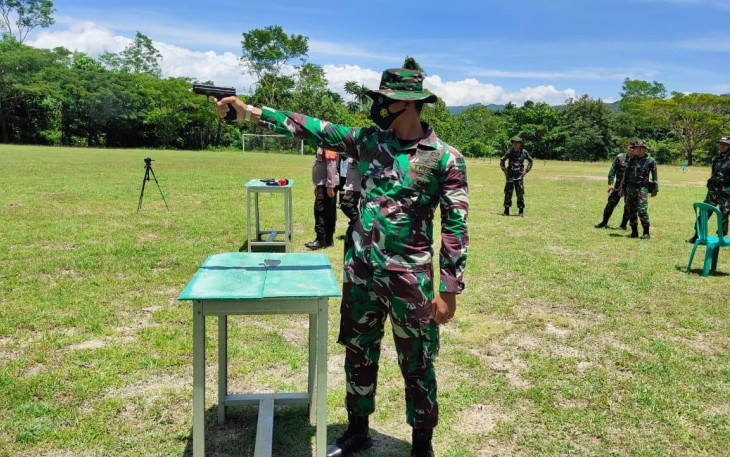 Kipan A Yonif 725/Woroagi Latihan Bersama Polres Bau-bau dan Perbakin Baubau