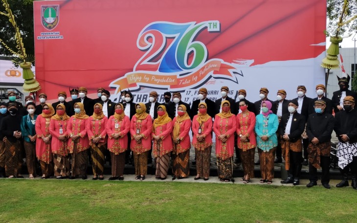Dandim 0735/Surakarta Letkol Inf Wiyata S Aji SE MDS bersama segenap unsur Muspida Kota Surakarta mengikuti upacara Hari Jadi Kota Surakarta yang ke-276