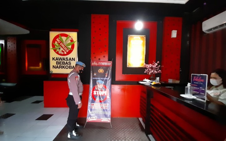 Kapolres Pekalongan Kota AKBP M Irwan Susanto., S.I.K., SH,MH,  memerintahkan kepada seluruh anggotanya baik di tingkat Polres maupun Polsek untuk tidak berkunjung ke tempat hiburan malam, kecuali dalam rangka tugas.