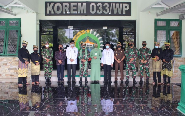 Pangdam I/BB :Beri Pengarahan Kepada Prajurit dan Persit Korem 033/WP