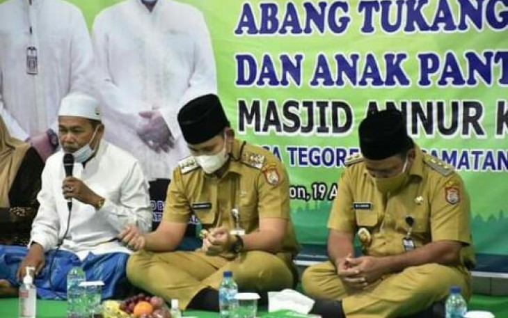 Safari Ramadhan Pemerintah Kabupaten Kendal diawali dari Masjid An-Nur Dusun Kerasan Desa Tegorejo Kecamatan Pegandon, kemarin hari Senin (19/4/2021).