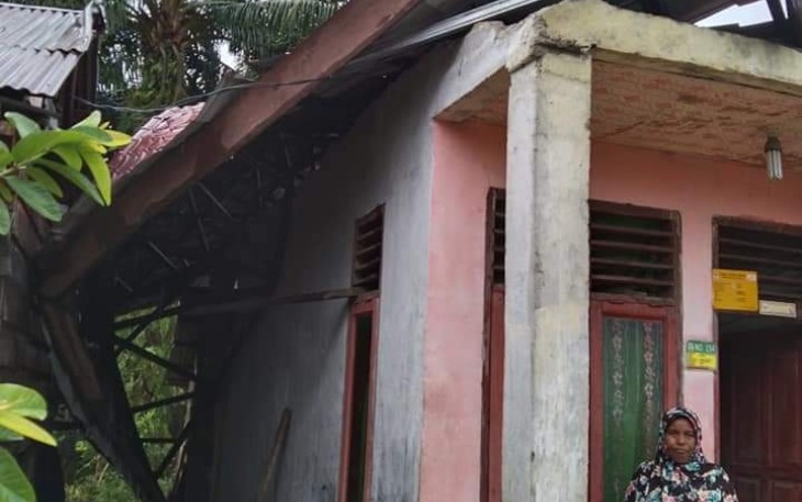Angin Kencang Tumbangkan Pohon dan Rusak Rumah di Aceh Singkil