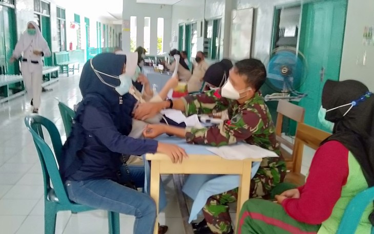 Pendataan peserta vaksin di RS Marga Husada