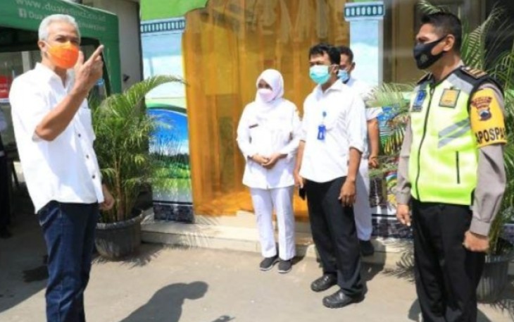 Gubernur Ganjar cek pos penyekatan mudik