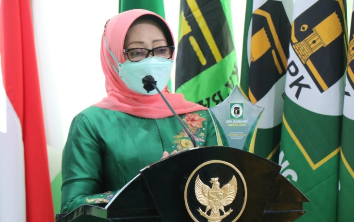 Bupati Jombang Hj Mundjidah Wahab