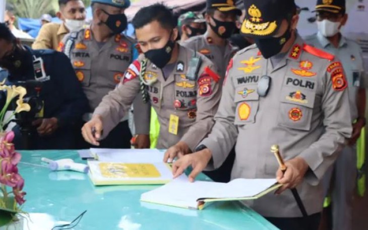 Kapolda Aceh Irjen Pol Drs Wahyu Widada MPhil Tinjau Pos Pengamanan Operasi Ketupat Seulawah 2021 di Lhoksumawe