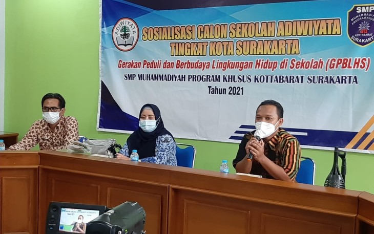 SMP Muhammadiyah PK Kottabarat Surakarta Sosialiasi Kegiatan Peduli Lingkungan