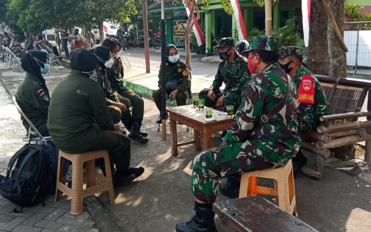 MANFAATKAN WAKTU LUANG KOMSOS DENGAN MENWA MAHAKARTA