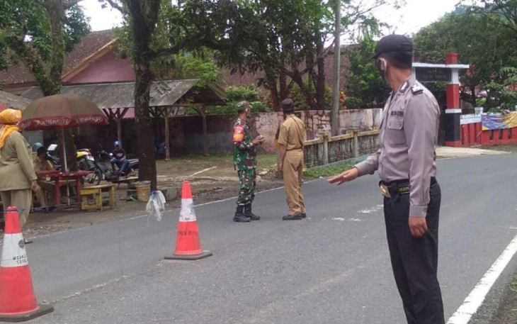 Kapolsek Cisompet-Polres Garut, bersama 3 Pilar Laksanakan Operasi Yustisi Penerapan PPKM Level 3