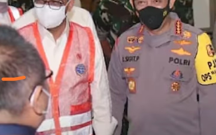 Kapolri Jenderal Polisi Drs. Listyo Sigit Prabowo, M.Si. meninjau langsung pengawasan karantina Pelaku Perjalanan Internasional (PPI) di Bandara Soekarno-Hatta, Banten