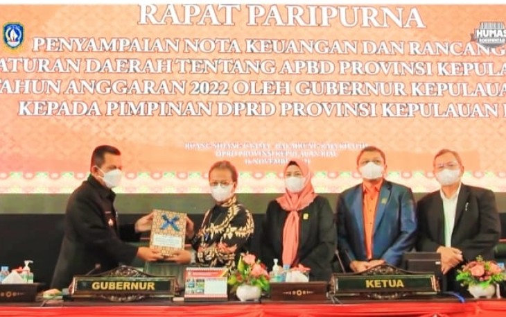 Rapat Paripurna Penyampaian Nota Keuangan dan Rancangan Perda Tentang APBD Kepri Tahun 2022 Oleh Gubernur Kepri