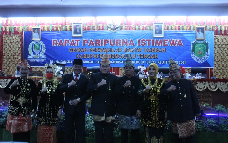 Rapat Paripurna Istimewa dalam Rangka HUT ke-13 Bengkulu Tengah