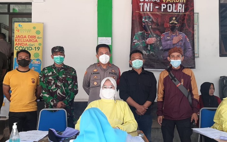 Kapolsek Cisompet - Polres Garut : Giat Monitoring Gebyar Gerai Vaksin Presisi TNI - POLRI