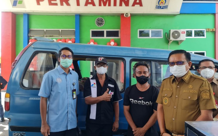 Walikota Bitung Maurits Mantiri MM