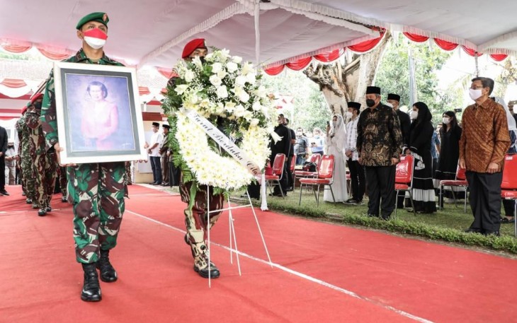 Legislator William Wandik Ungkap Jasa Perjuangan Almh Ibu Ageng