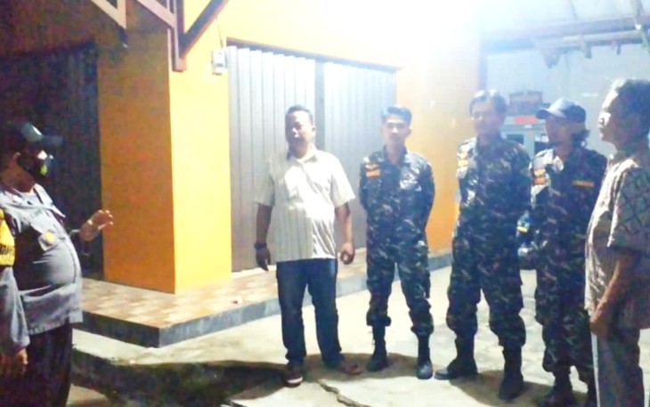 Giatkan Patroli KRYD Polsek Dawuan Bagikan Masker Himbau Warga Patuhi Prokes