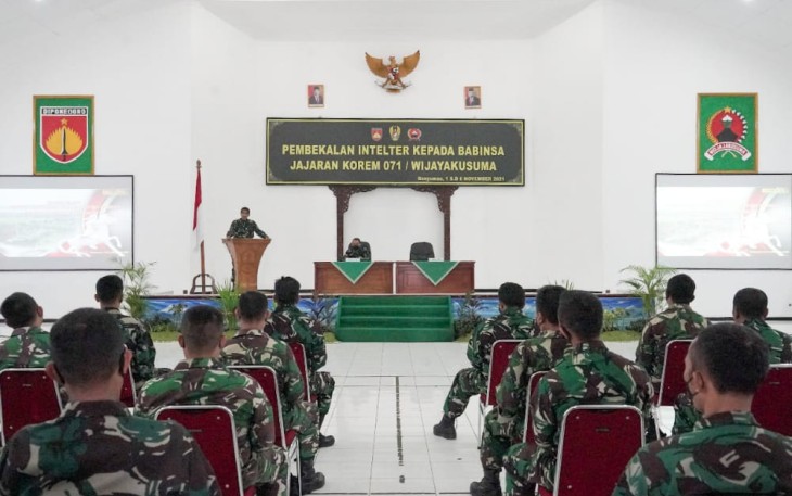 Pembekalan Intelijen Teritorial Babinsa jajaran Korem 071/Wijayakusuma Sabtu 6/11/2021